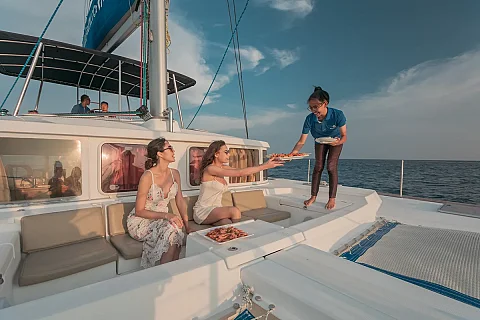  Racha Yai & Coral Island (9h) | Blue Swing