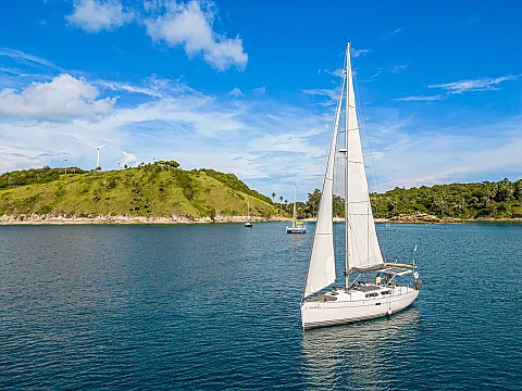  Figure | 43ft Hanse | Charter Yacht in Phuket