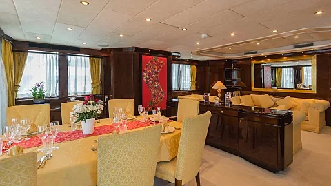  Piano | 112ft Heesen | Phuket