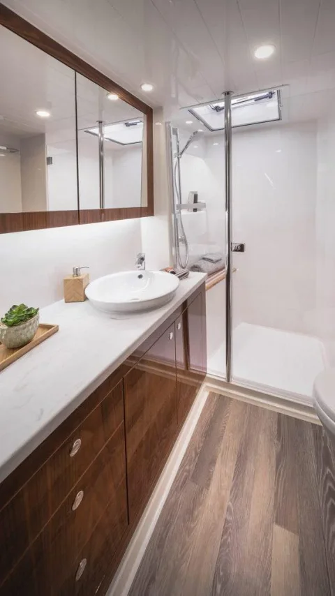  Provence | 58ft Riviera | Charter Yacht in Phuket