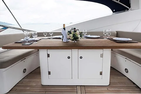  DeLuxe | 90ft Sunseeker | Charter Yacht in Phuket