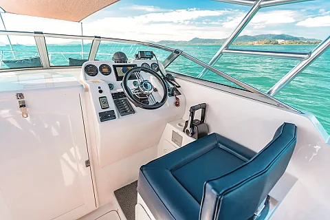 Silver Arrow | 33ft Gulf Craft Dubai | Charter Yacht in Phuket