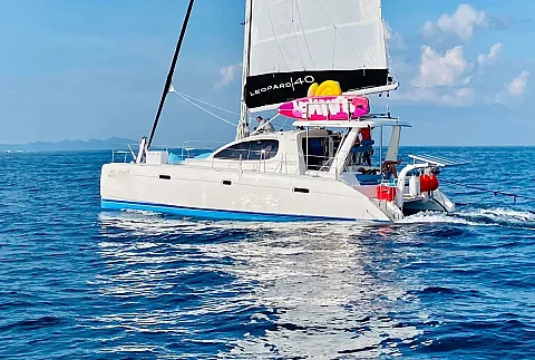 Tennessee | 40ft Leopard | Charter Yacht in Phuket